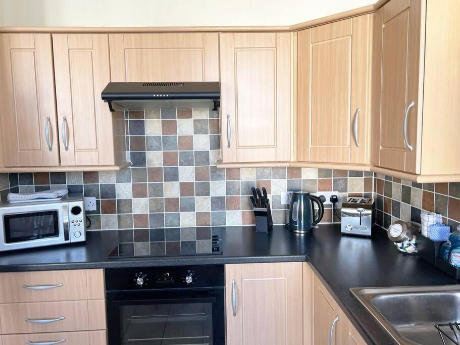Private Parking, Central Llandudno, King Bed With Ensuite At Clement Lodge Luaran gambar