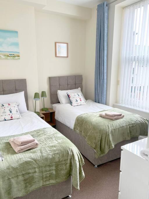 Private Parking, Central Llandudno, King Bed With Ensuite At Clement Lodge Luaran gambar