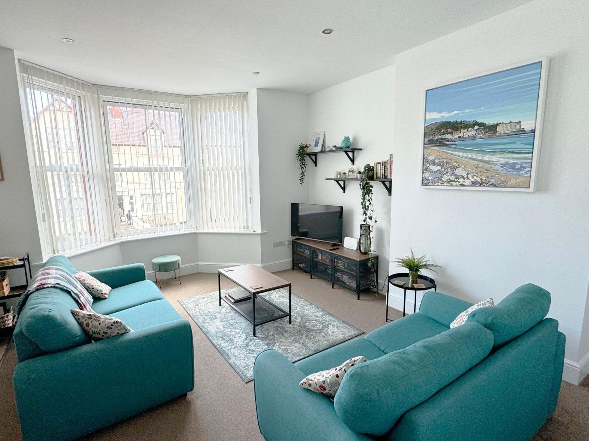 Private Parking, Central Llandudno, King Bed With Ensuite At Clement Lodge Luaran gambar